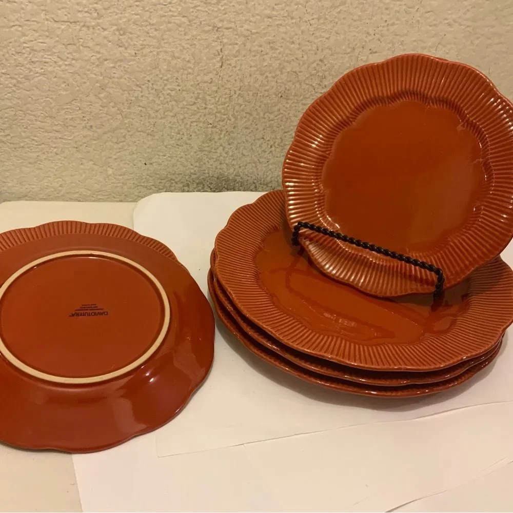 Set 6 David Tutera red 3 Dinner Plates 10.5” & 3 salad plates 8.25”